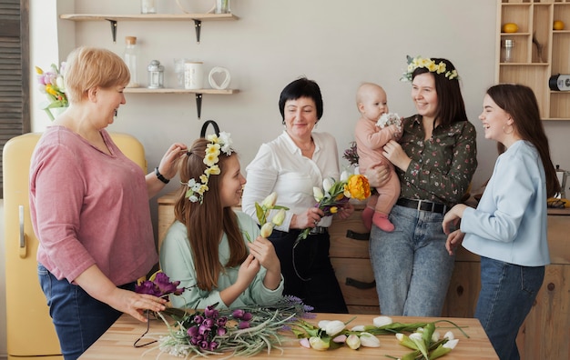 Kobiety w każdym wieku i dziewczynka