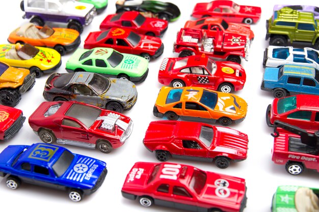 kolorowe zabawki samochodów