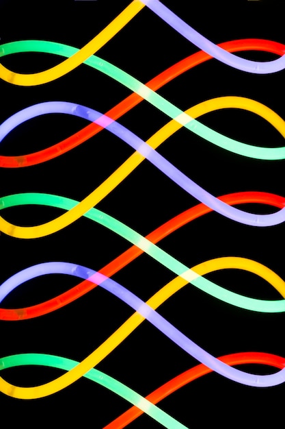 Bezpłatne zdjęcie kolorowy abstrakta wzór neonowego światła tubka
