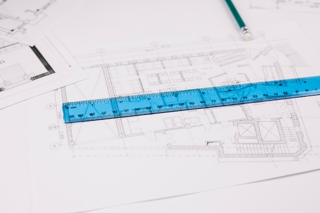 Bezpłatne zdjęcie koncepcja architektury z planem budynku