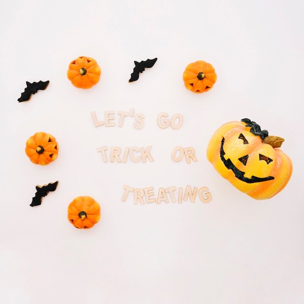 Bezpłatne zdjęcie koncepcja halloween z dyni i nietoperzy