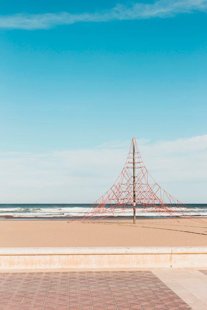 Bezpłatne zdjęcie koncepcja plaży z placem zabaw