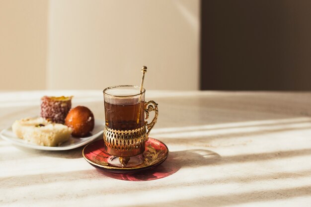 Koncepcja Ramadan z herbatą