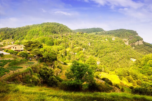 krajobraz górski kataloński w lecie