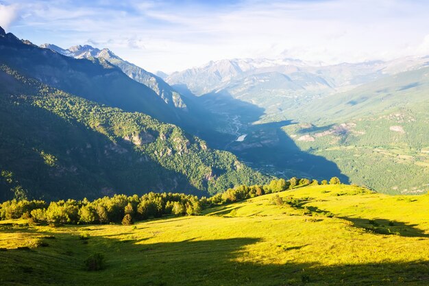 Krajobraz górski. Pireneje, Aragonii