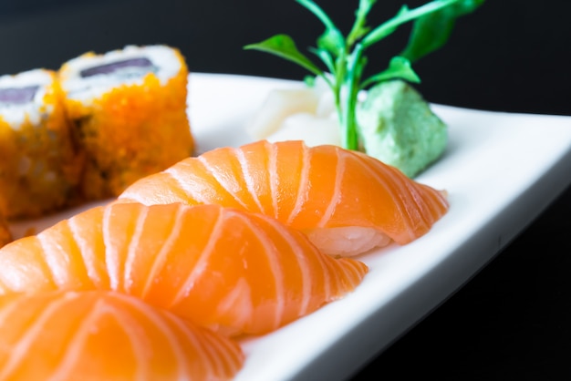 Kuchnia sashimi surowe ryby azjatyckie