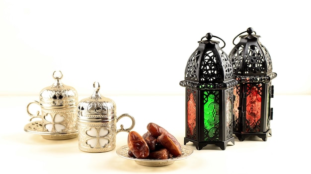 Kurma dates słodkie cienkie chrupiące ciasteczka na śniadanie w czasie ramadanu kopiowanie miejsca na tekst