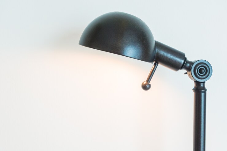 Bezpłatny plik Zdjęcie lampa biurkowa zamknij