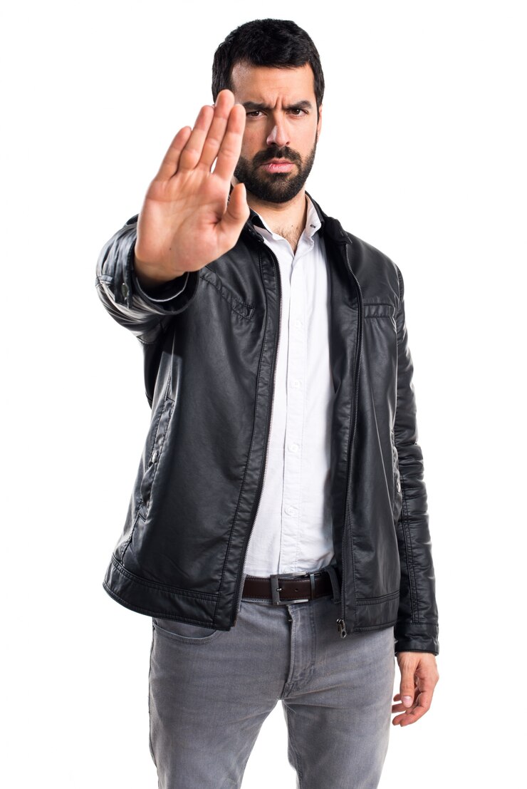 Bezpłatny plik Zdjęcie latin slim guy stop casual