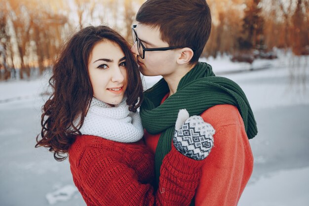 ludzi śnieg wypoczynek okulary sweter