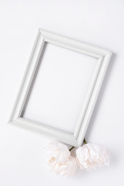 Makieta minimalistycznej białej ramki