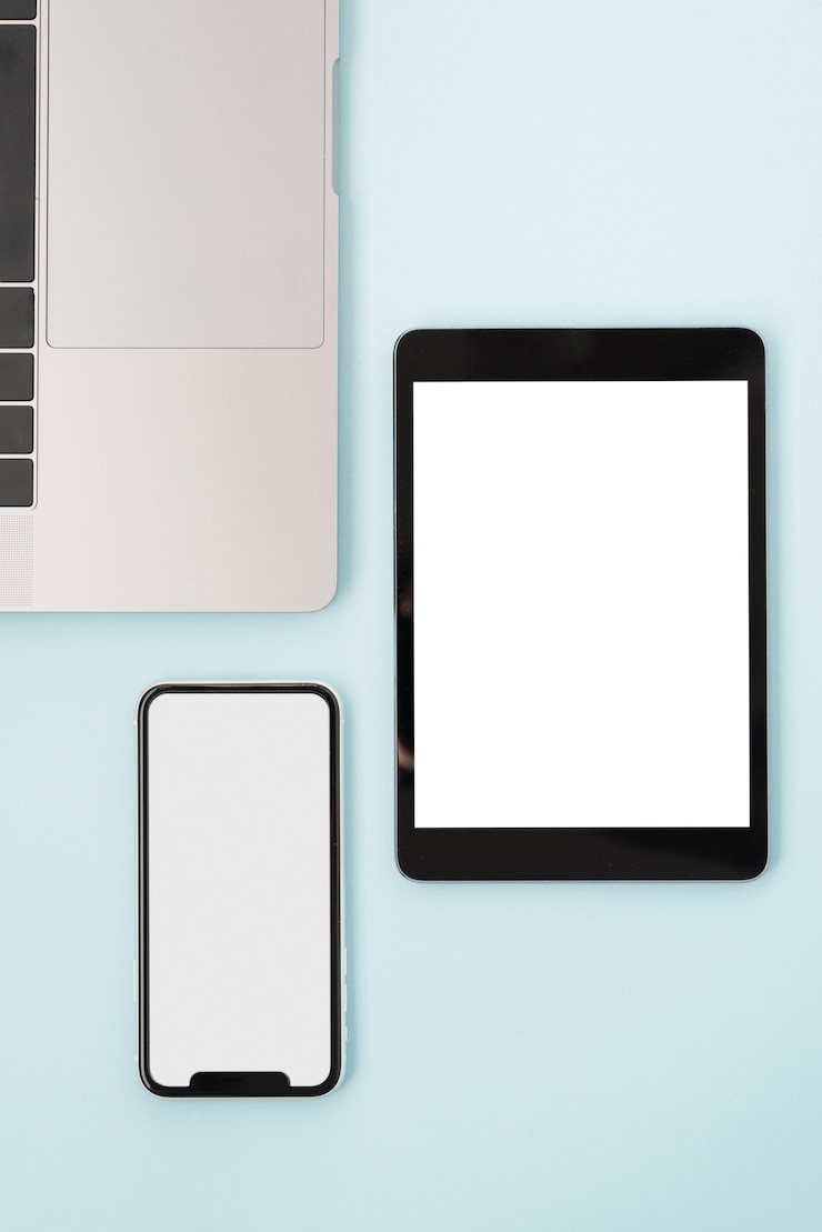 Bezpłatny plik Zdjęcie makieta płaskiego tabletu i telefonu