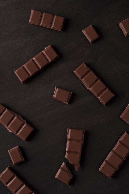 Makro ciemne płytki czekolady