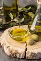 Bezpłatne zdjęcie makro ekologicznej oliwy z oliwek i oliwek