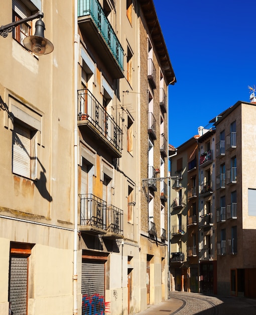 Malownicza Ulica Europejskiego Miasta. Pamplona