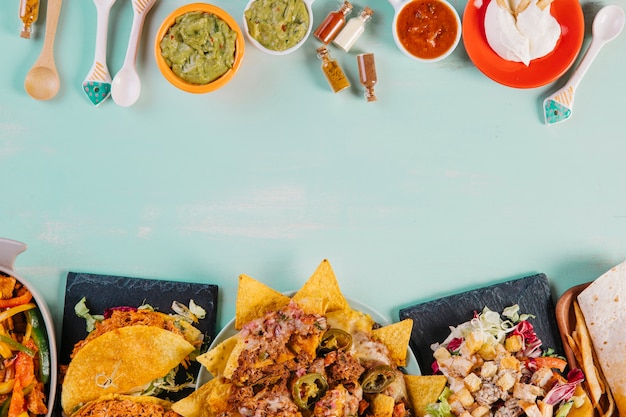 Bezpłatne zdjęcie meksykańskie sosy i dania