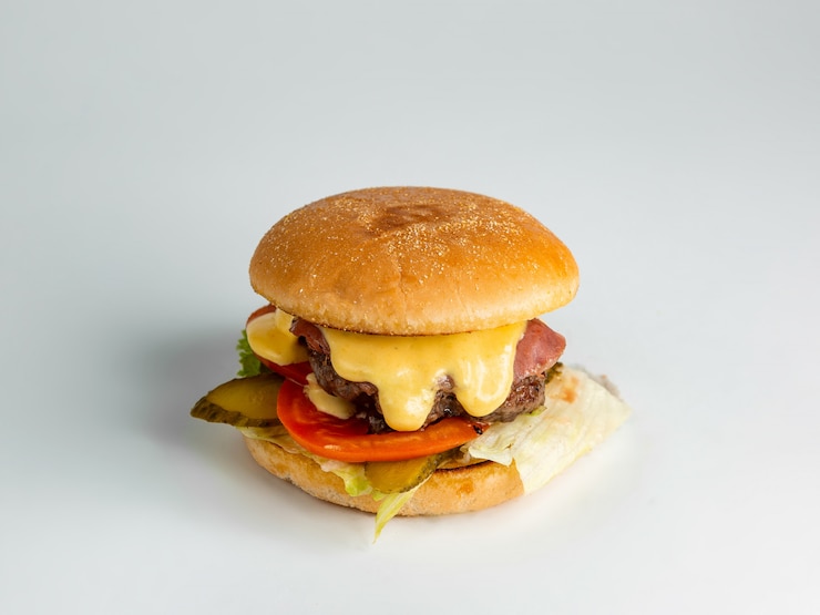 Bezpłatny plik Zdjęcie mini cheeseburger z szynką i warzywami