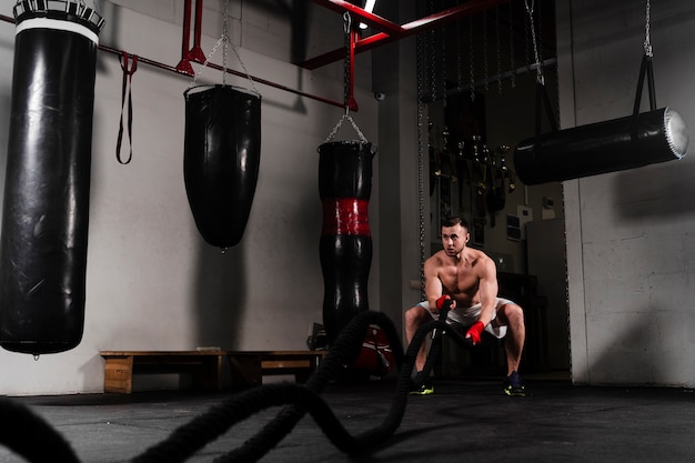 Mocny trening boksera na długi dystans do zawodów