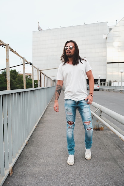 Model Hipster Z Długimi Włosami