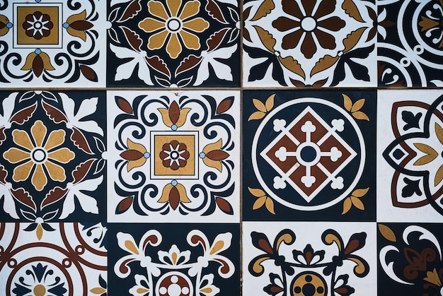Mozaika ze starych kafelków idealna do wzoru tła sztuki i rzemiosła w stylu orientalnym Koncepcja dekoracji pokoju lub tapety reklamowej