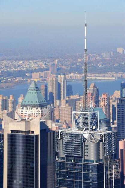 New York City drapacze chmur w centrum Manhattanu widok z lotu ptaka w dzień.