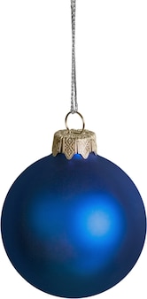 Niebieska bombka bożonarodzeniowa wisząca na sznurku - na białym tle