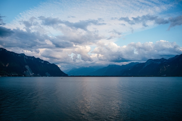 Niebo nad Lac Leman