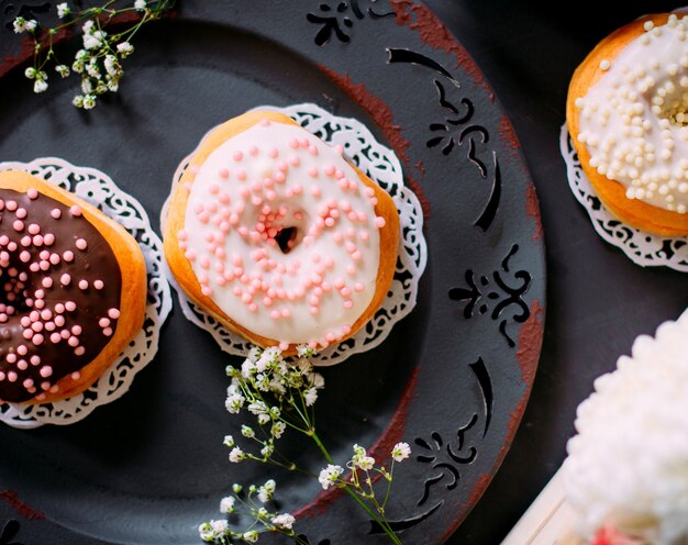 Niektóre Pączki Z Różnymi Dodatkami