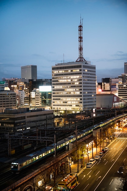 Bezpłatne zdjęcie nowoczesne tło ulicy w tokio