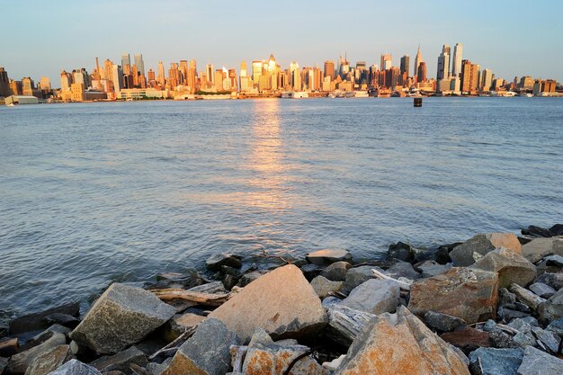 Nowy Jork Manhattan w Hudson River Shore