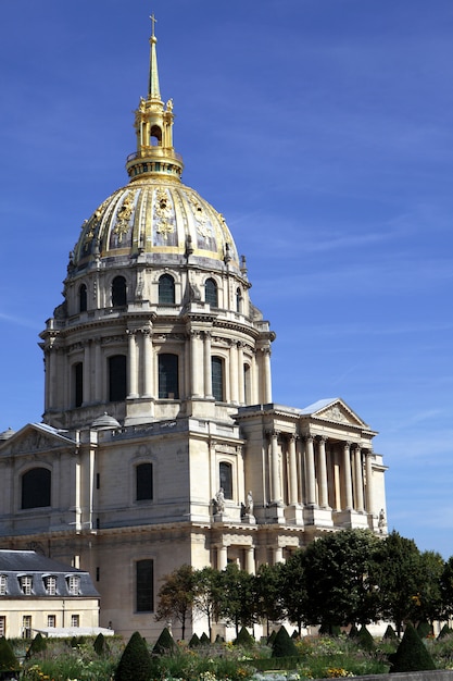 Obraz wysokiej rozdzielczości szpitala Les Invalides i kościoła w Paryżu