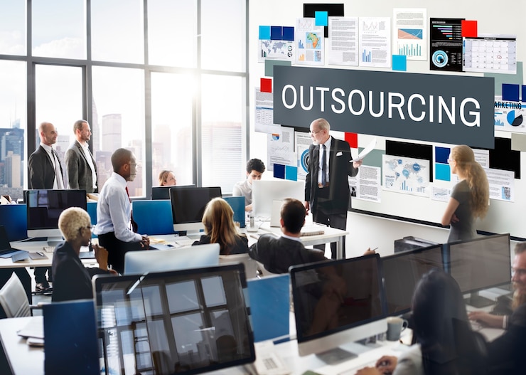 Bezpłatny plik Zdjęcie outsourcing funkcji zadań kontrakt biznesowy koncepcja