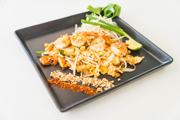 Bezpłatne zdjęcie pad thai