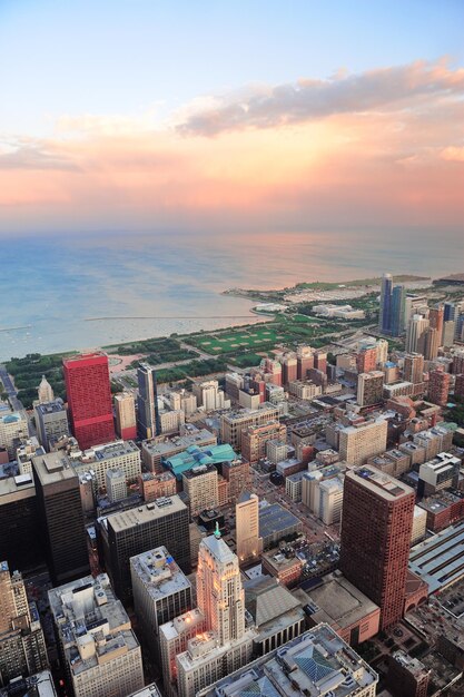 Panoramę Chicago o zachodzie słońca