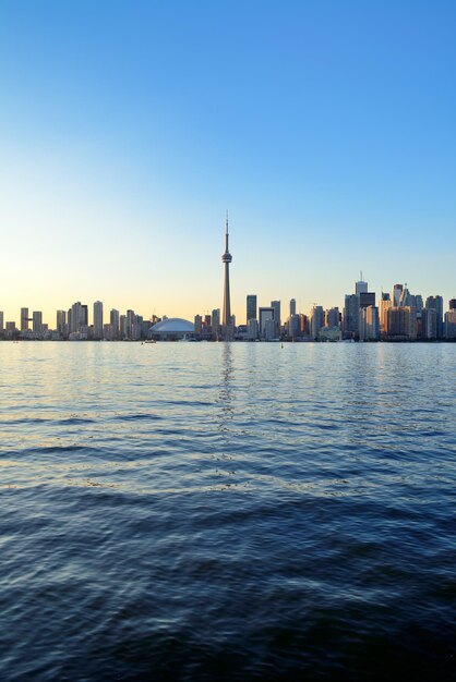 Panoramę Toronto w ciągu dnia