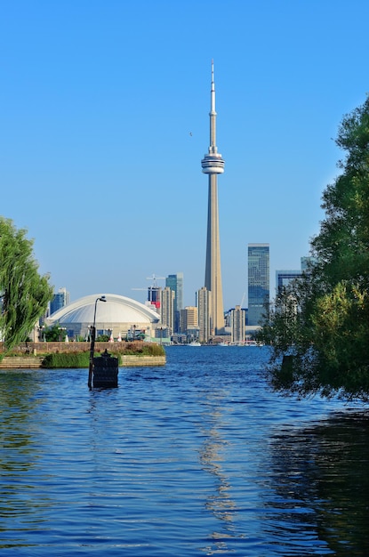 Bezpłatne zdjęcie panoramę toronto z parku