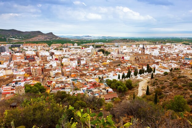 Panoramiczny widok na Sagunto. Hiszpania