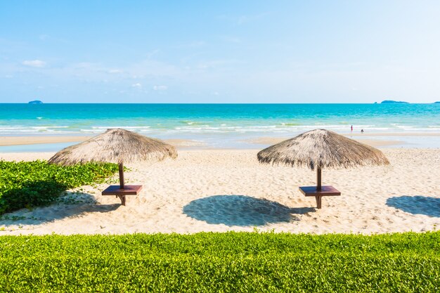 Parasol na plaży