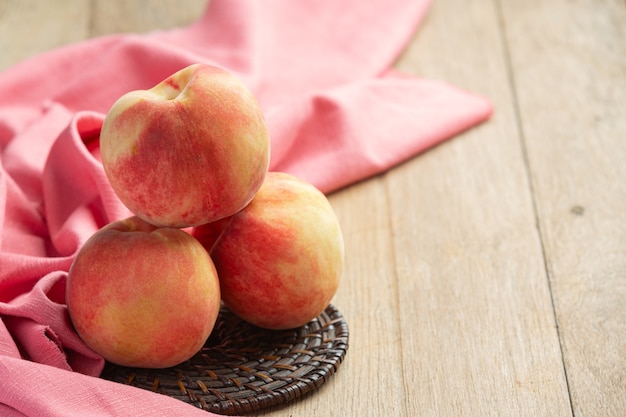 Peach Tea Peach żywności i napojów Pojęcie odżywiania żywności.