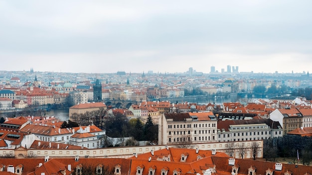 Bezpłatne zdjęcie pejzaż miasta praga czechy