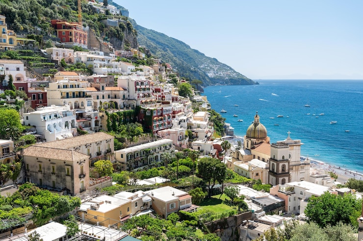 Bezpłatny plik Zdjęcie pejzaż uliczny positano we włoszech