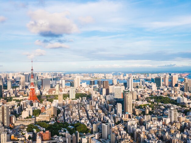 Piękna architektura i budynek wokół tokyo city z tokyo tower w japonii