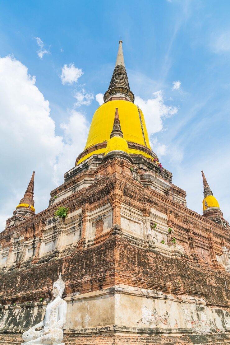 Bezpłatny plik Zdjęcie piękna architektura zabytkowej ayutthaya w tajlandii