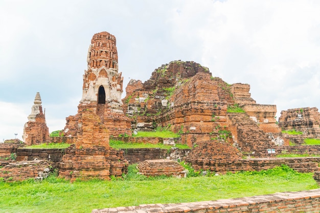 Piękna architektura zabytkowej Ayutthaya w Tajlandii