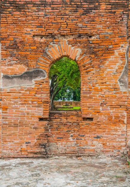 Piękna architektura zabytkowej Ayutthaya w Tajlandii