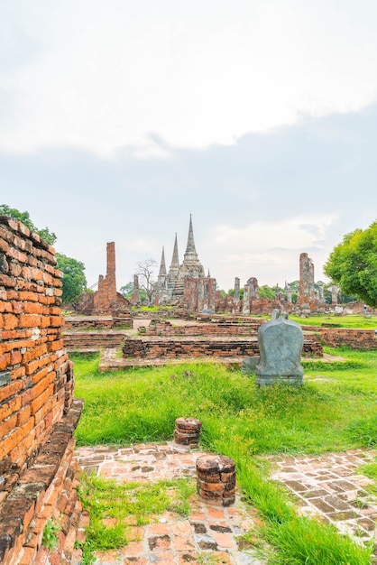 piękna architektura zabytkowej Ayutthaya w Tajlandii