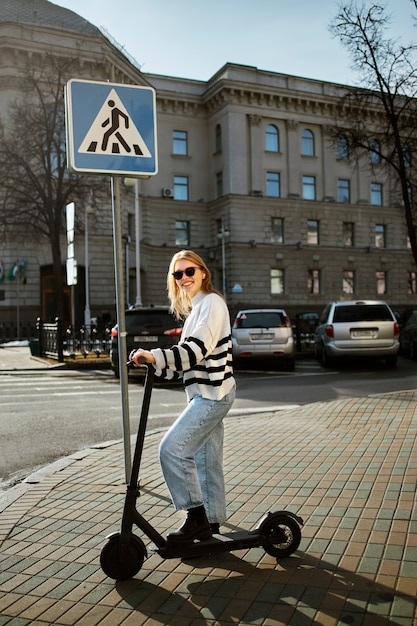 Piękna białoruska osoba w mieście