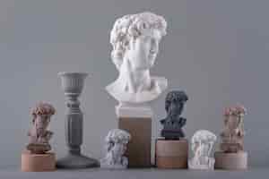 Bezpłatne zdjęcie piękna rzymska rzeźba postaci
