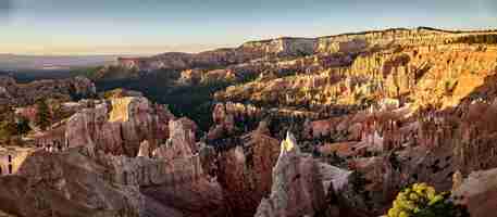 Bezpłatne zdjęcie piękna sceneria kanionu w parku narodowym bryce canyon, utah, usa