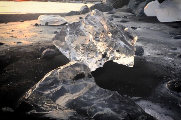 Piękne krajobrazy z Jokulsarlon, Glacier Lagoon, Islandia, Europa podczas zachodu słońca